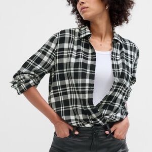 GAP Black and White Plaid Women's Flannel Shirt